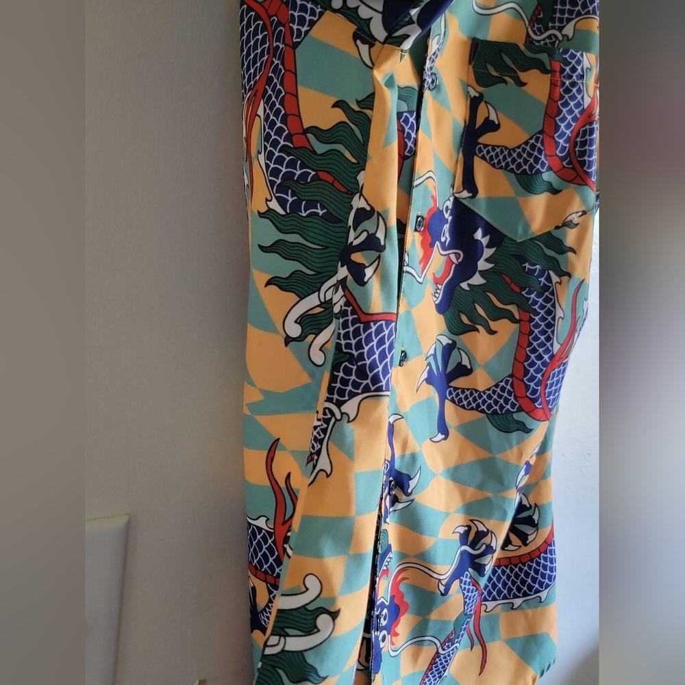Men's Negative Space Sz Small Bold Dragon Print Casual Shirt LIKE NEW - Picture 9 of 10